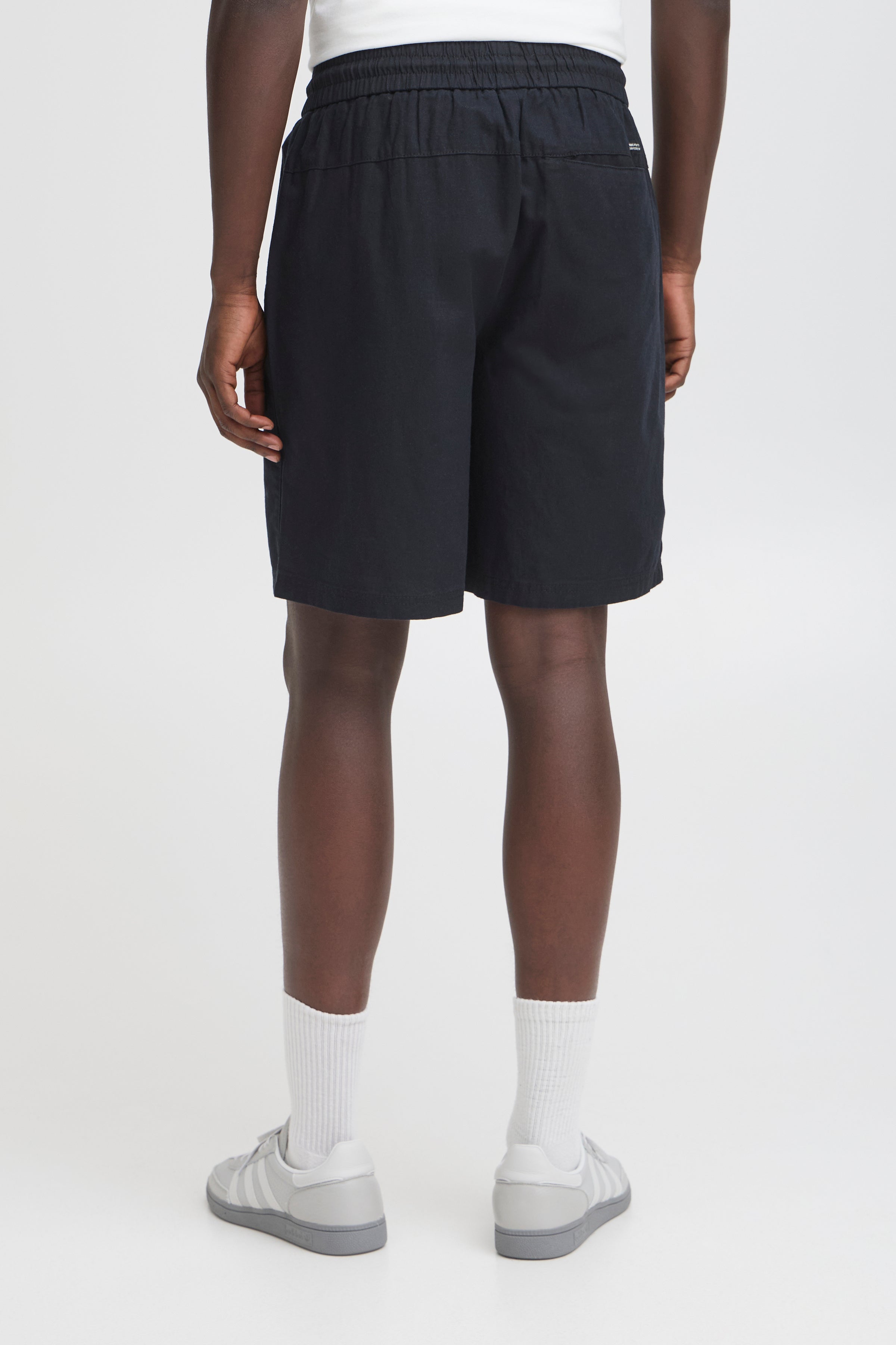 Blend BHBAY Linen Shorts – Ανδρικό Λινό Σορτς – Black (πίσω)