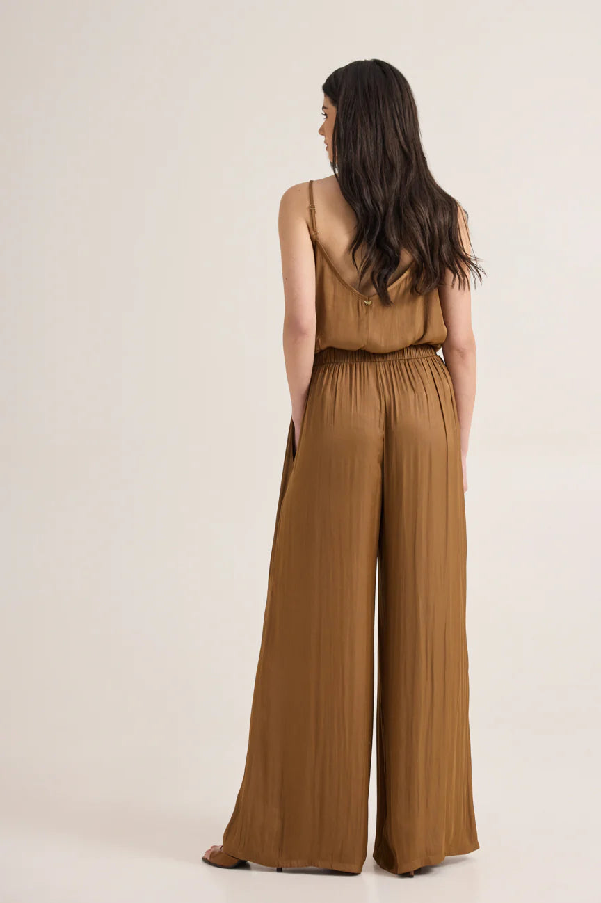 Enzzo Lalou – Γυναικεία Wide Leg Παντελόνα με Πτυχώσεις | Καφέ